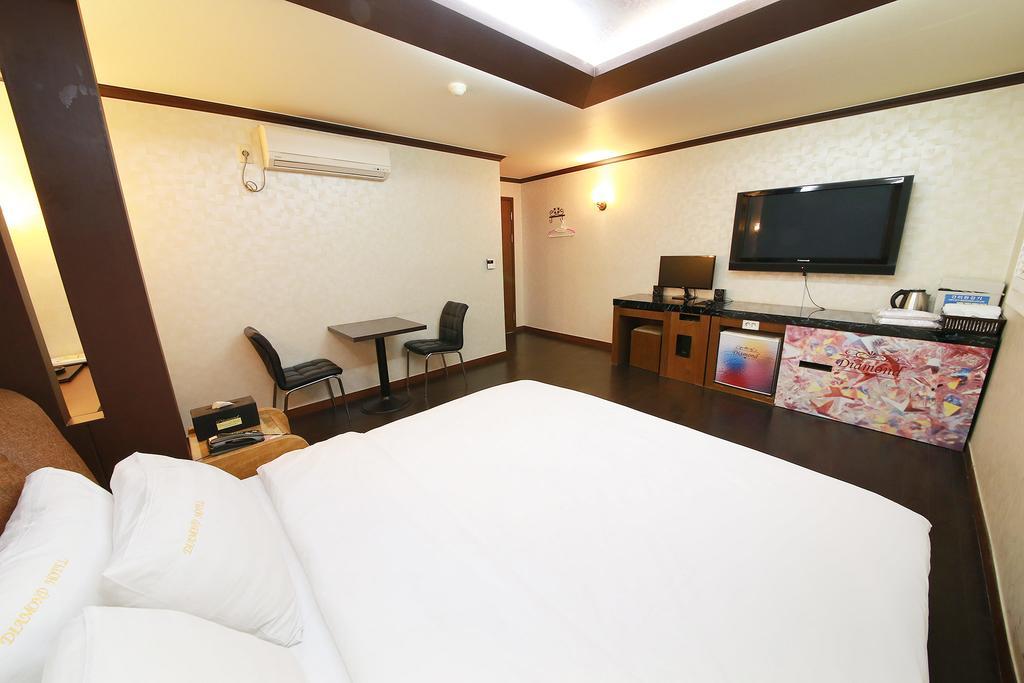 Hotel Diamond Suwon Eksteriør billede
