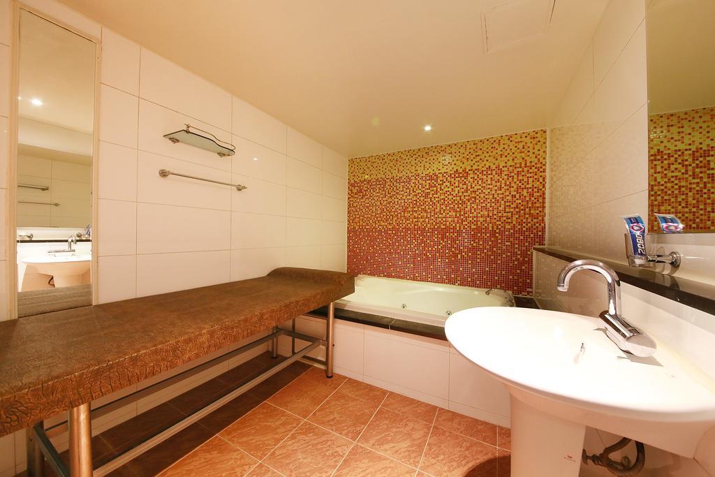 Hotel Diamond Suwon Eksteriør billede