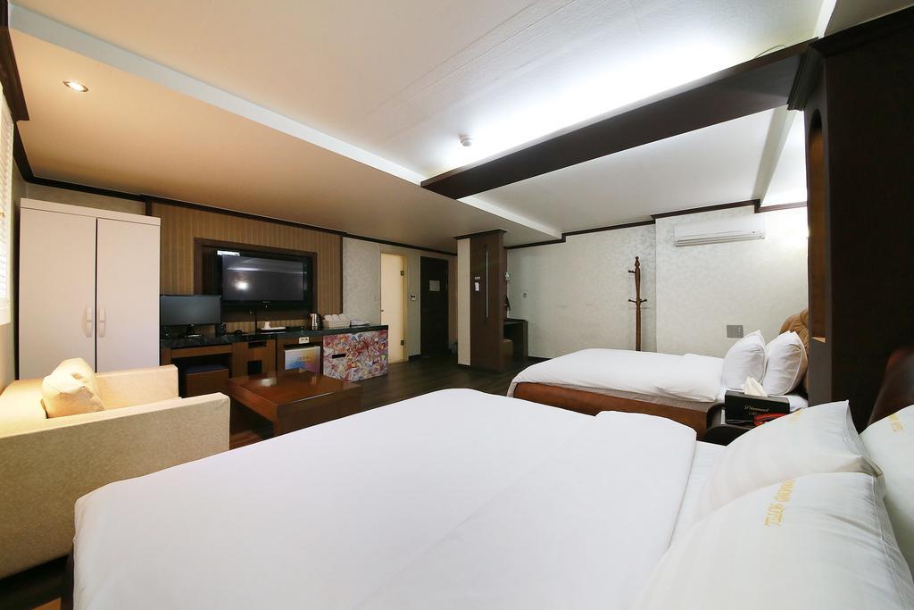Hotel Diamond Suwon Eksteriør billede