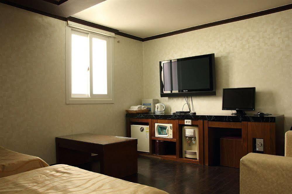 Hotel Diamond Suwon Eksteriør billede